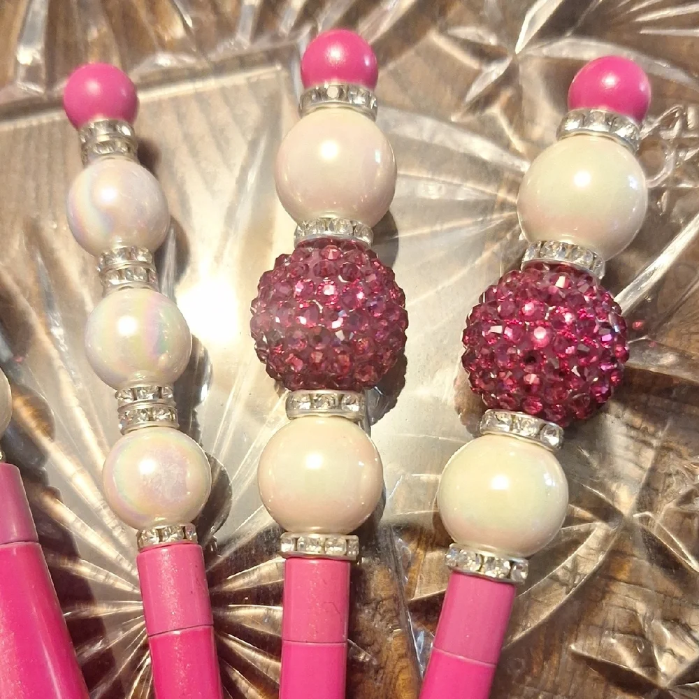 Elegant Pink and White Makeup Brush Set